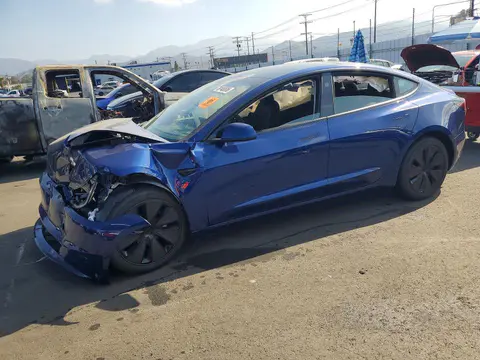 5YJ3E1EB4SF084004 — 2025 Tesla Model 3, Передняя часть (Front End), фото до ремонта