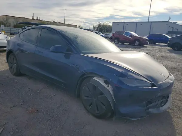5YJ3E1EA9SF080182 — 2025 Tesla Model 3, фото 4 с аукциона Copart, Передняя часть