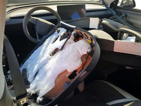 2025 Tesla Model 3 VIN 5YJ3E1EA9SF024730 фото 8