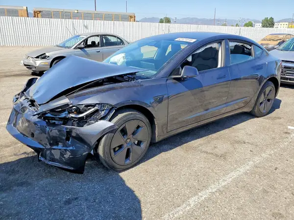 5YJ3E1EB2TF145450 — 2026 Tesla Model 3, Передняя часть (Front End), фото до ремонта