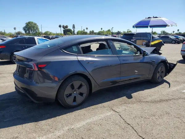 5YJ3E1EB2TF145450 — 2026 Tesla Model 3, фото 3 с аукциона Copart 25.09.2026, Передняя часть