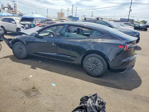 5YJ3E1EA1TF198700 — 2026 Tesla Model 3, фото 2 с аукциона Copart 14.10.2026, Передняя часть