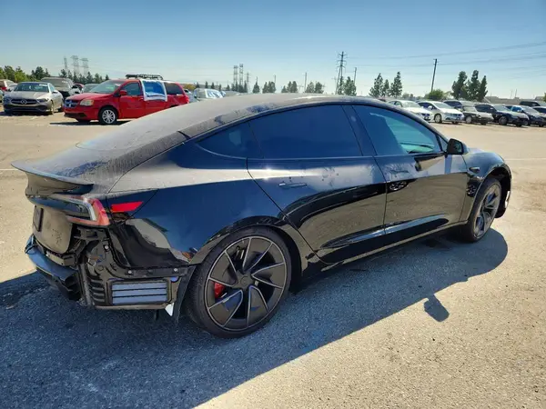 5YJ3E1ET6TF164396 — 2026 Tesla Model 3, фото 3 с аукциона Copart, Задняя часть