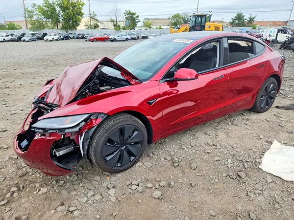 5YJ3E1EA4TF178876 — 2026 Tesla Model 3, Передняя часть (Front End), фото до ремонта