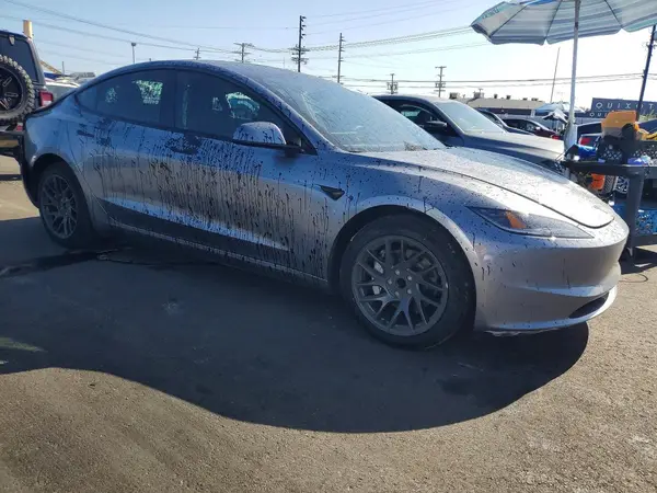 5YJ3E1EA2TF141826 — 2026 Tesla Model 3, фото 4 с аукциона Copart, Задняя часть