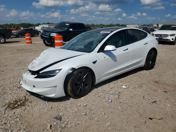 5YJ3E1ET5TF149629 Tesla Model 3 2026 — повреждение Передняя часть, фото до ремонта