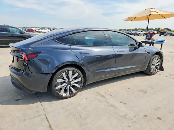 2026 TESLA MODEL 3 VIN 5YJ3E1EA3TF123545 фото 3