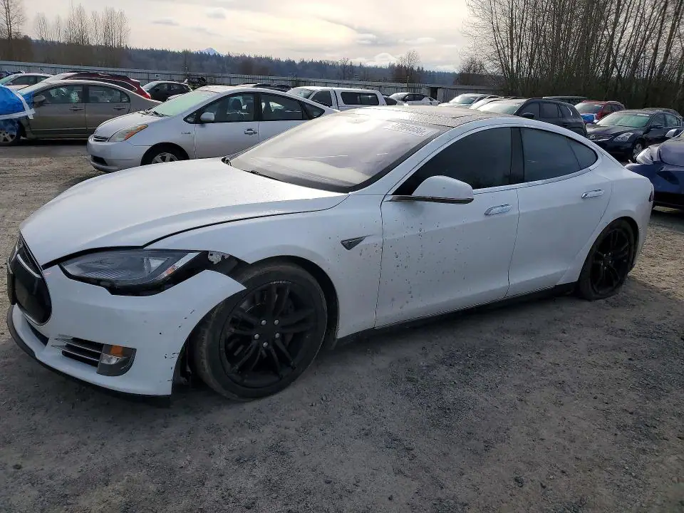 5YJSA1S1XEFP28791 Tesla Model S 2014 — повреждение Передняя часть, фото до ремонта