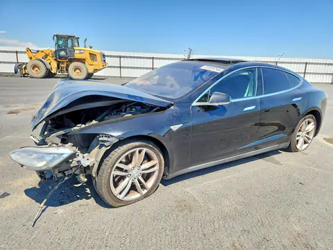 5YJSA1S12EFP45200 — 2014 Tesla Model S, Передняя часть (Front End), фото до ремонта