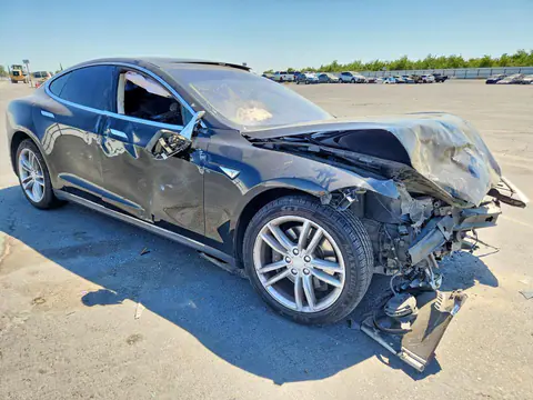 2014 Tesla MODEL S VIN 5YJSA1S12EFP45200 фото 4