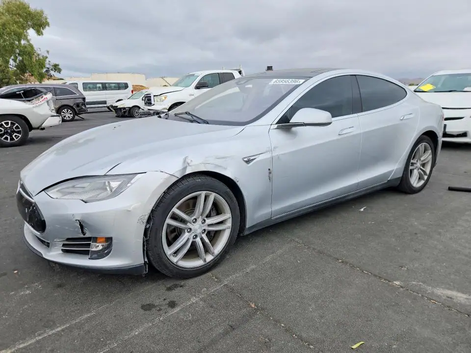 5YJSA1S11EFP49478 Tesla Model S 2014 — повреждение Передняя часть, фото до ремонта