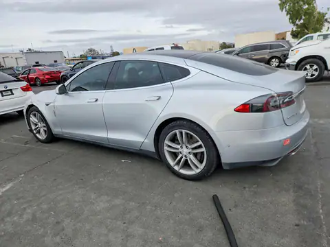 5YJSA1S11EFP49478 — 2014 Tesla Model S, фото 2 с аукциона Copart 14.10.2026, Передняя часть