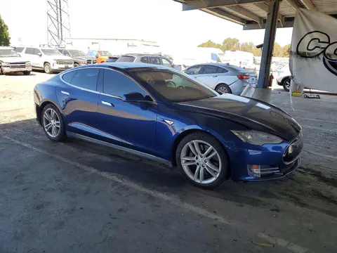 2015 Tesla MODEL S VIN 5YJSA1E25FF119758 фото 4