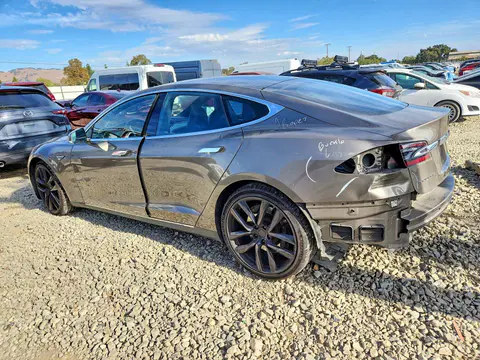 2015 Tesla MODEL S VIN 5YJSA1H22FF090084 фото 2