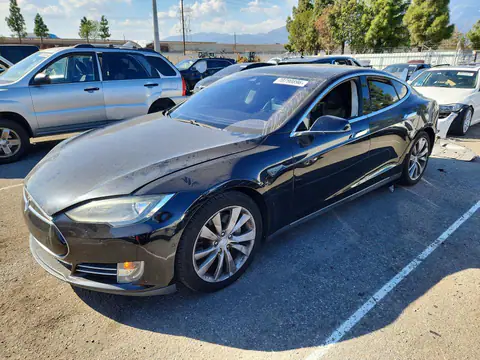 5YJSA1H28FF082636 — 2015 Tesla Model S, Повреждения снизу (Undercarriage), фото до ремонта