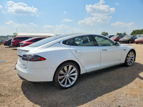 2016 Tesla MODEL S VIN 5YJSA1E44GF128342 фото 3