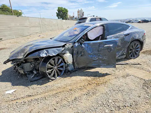 5YJSA1E28GF154960 — 2016 Tesla Model S, Передняя часть (Front End), фото до ремонта