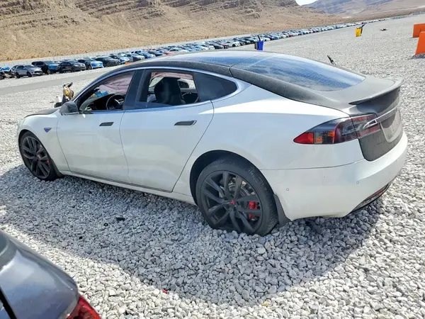 5YJSA1E44GF133007 — 2016 Tesla Model S, фото 2 с аукциона Copart, Боковая часть