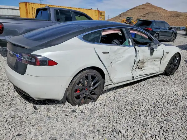 5YJSA1E44GF133007 — 2016 Tesla Model S, фото 3 с аукциона Copart, Боковая часть