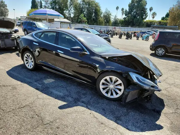 5YJSA1E26GF177301 — 2016 Tesla Model S, фото 4 с аукциона Copart, Передняя часть