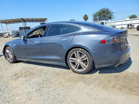 2016 Tesla MODEL S VIN 5YJSA1E27GF130004 фото 2