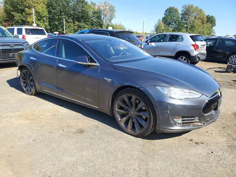 2016 Tesla Model S VIN 5YJSA1E10GF132541 фото 4