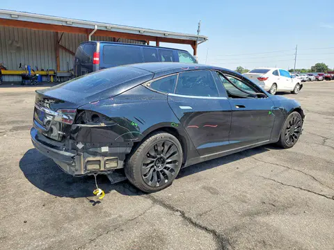 2017 Tesla MODEL S VIN 5YJSA1E23HF188483 фото 3