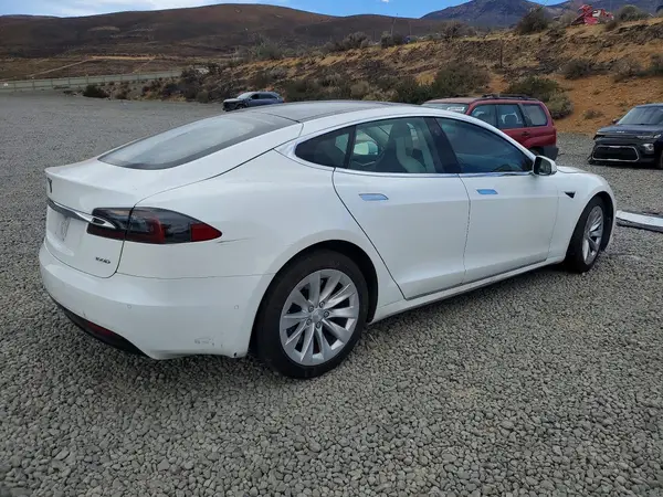 5YJSA1E23HF218260 — 2017 Tesla Model S, фото 3 с аукциона Copart, Передняя часть