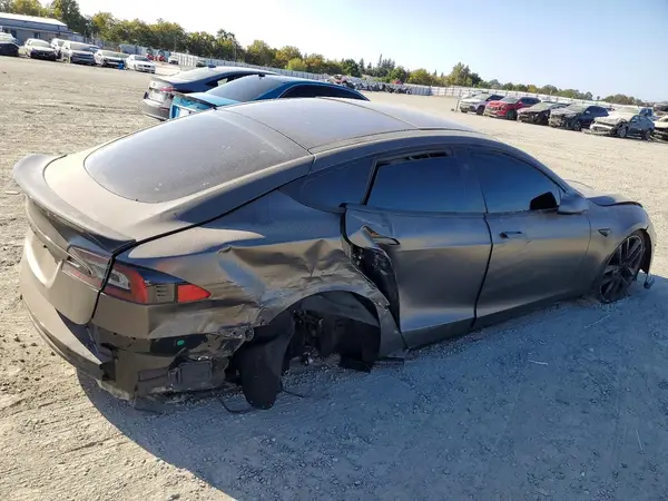 5YJSA1E48JF295424 — 2018 Tesla Model S, фото 3 с аукциона Copart, Боковая часть