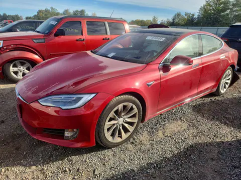 5YJSA1E24JF245232 — 2018 Tesla Model S, Задняя часть, фото до ремонта