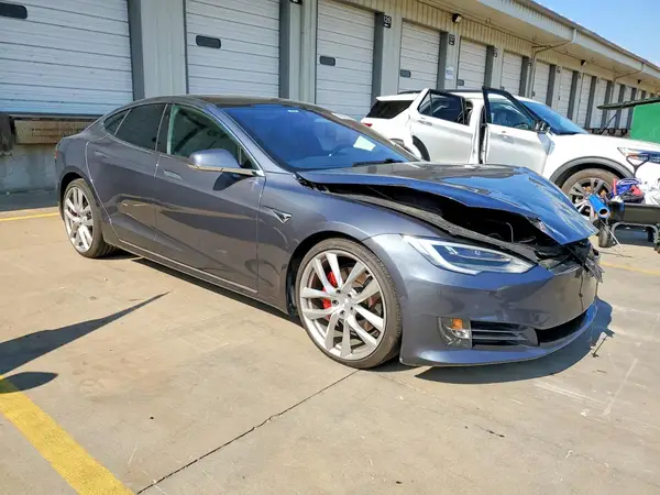 5YJSA1E44KF301110 — 2019 Tesla Model S, фото 4 с аукциона Copart, Передняя часть