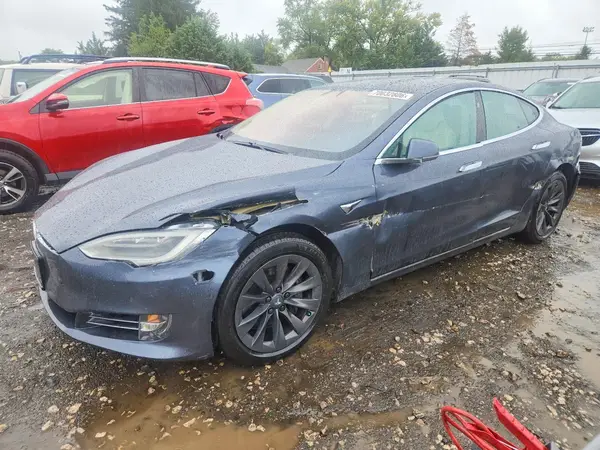 5YJSA1E20KF330571 — 2019 Tesla Model S, Передняя часть (Front End), фото до ремонта