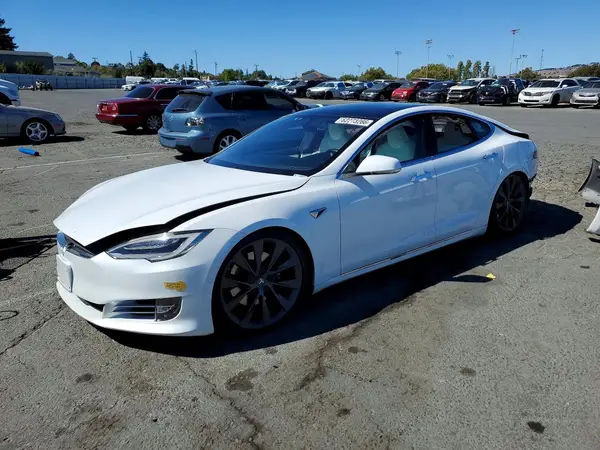 5YJSA1E27LF415814 — 2020 Tesla Model S, Задняя часть (Rear End), фото до ремонта