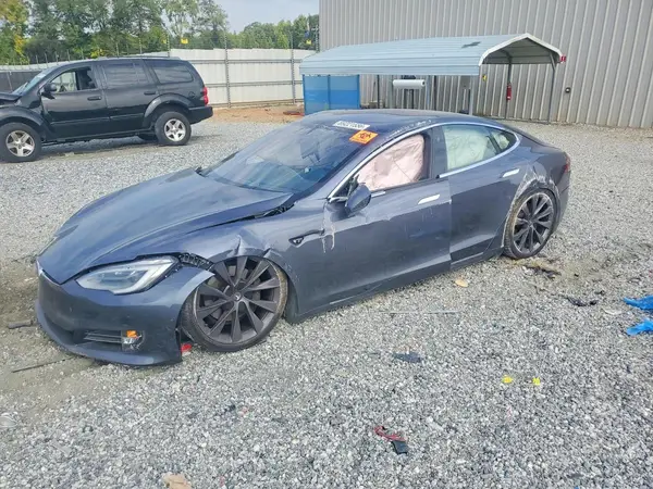 5YJSA1E21MF424607 — 2021 Tesla Model S, Опрокидывание (Rollover), фото до ремонта
