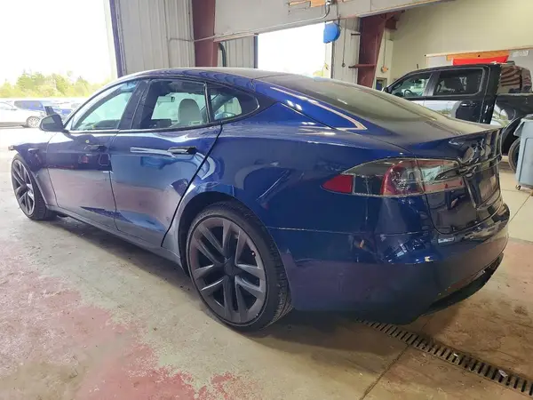 5YJSA1E59NF467460 — 2022 Tesla Model S, фото 2 с аукциона Copart, Передняя часть