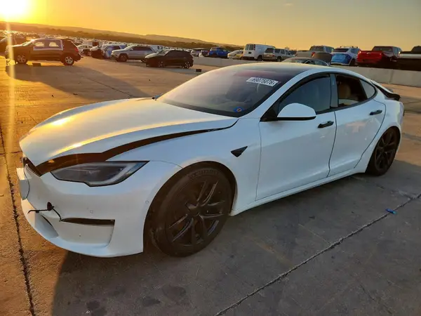 5YJSA1E58NF480118 — 2022 Tesla Model S, Боковая часть (Side), фото до ремонта