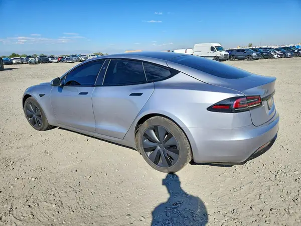 5YJSA1E52SF551390 — 2025 Tesla Model S, фото 2 с аукциона Copart, Град