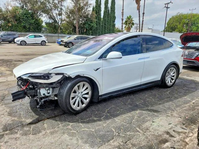 2016 Tesla MODEL X VIN 5YJXCDE24GF026216 фото 1