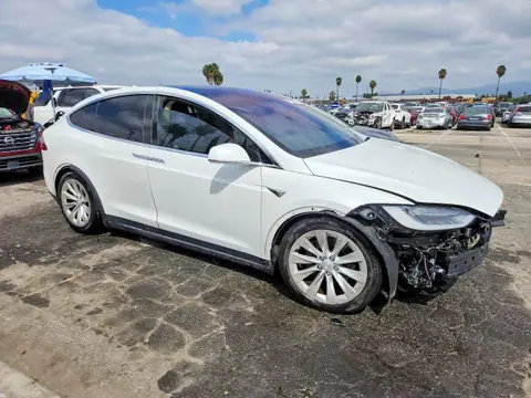 2016 Tesla MODEL X VIN 5YJXCDE24GF026216 фото 4