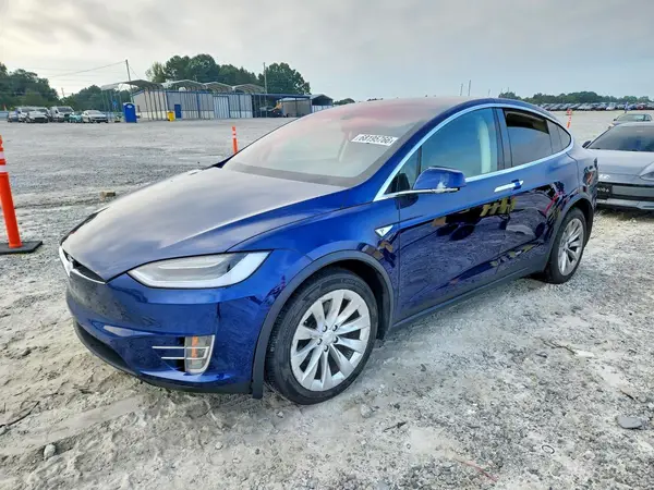 5YJXCAE29GF015968 — 2016 Tesla Model X, Боковая часть (Side), фото до ремонта