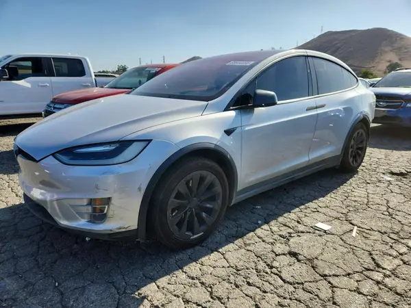 5YJXCDE28GF025909 — 2016 Tesla Model X, Задняя часть (Rear End), фото до ремонта