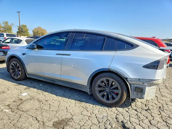 5YJXCDE28GF025909 — 2016 Tesla Model X, фото 2 с аукциона Copart, Задняя часть