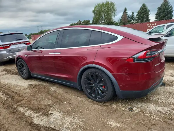 5YJXCBE42GFS00337 — 2016 Tesla Model X, фото 2 с аукциона Copart 13.10.2026, Передняя часть