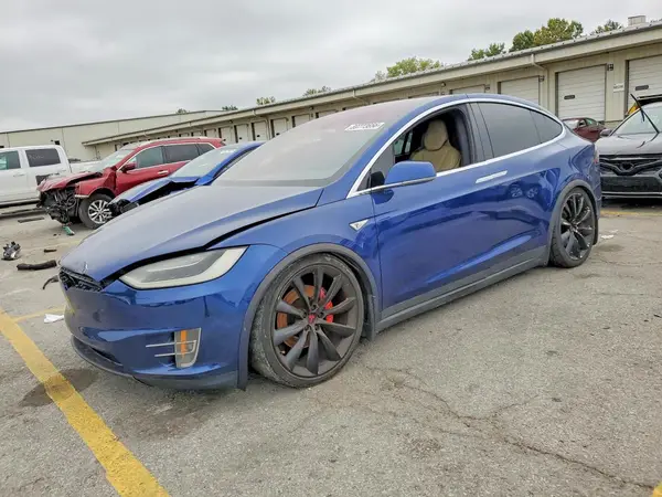 5YJXCAE47GFS00375 — 2016 Tesla Model X, Передняя часть (Front End), фото до ремонта