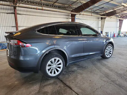 2016 Tesla Model X VIN 5YJXCBE22GF015073 фото 3