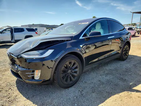 5YJXCAE25HF065882 — 2017 Tesla Model X, Передняя часть (Front End), фото до ремонта