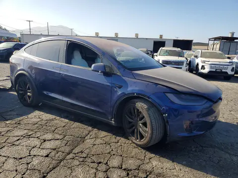 2017 Tesla MODEL X VIN 5YJXCBE47HF034611 фото 4
