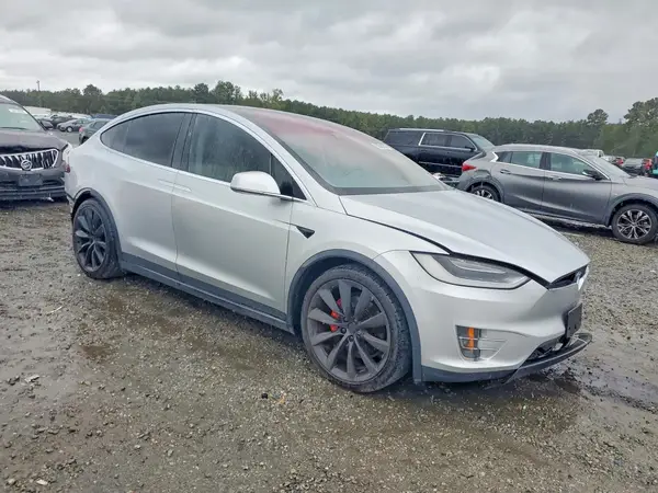 2017 TESLA MODEL X VIN 5YJXCDE48HF056158 фото 4