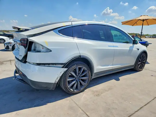 5YJXCBE24HF075714 — 2017 Tesla Model X, фото 3 с аукциона Copart, Задняя часть
