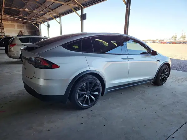 2017 TESLA MODEL X VIN 5YJXCBE21HF035655 фото 3